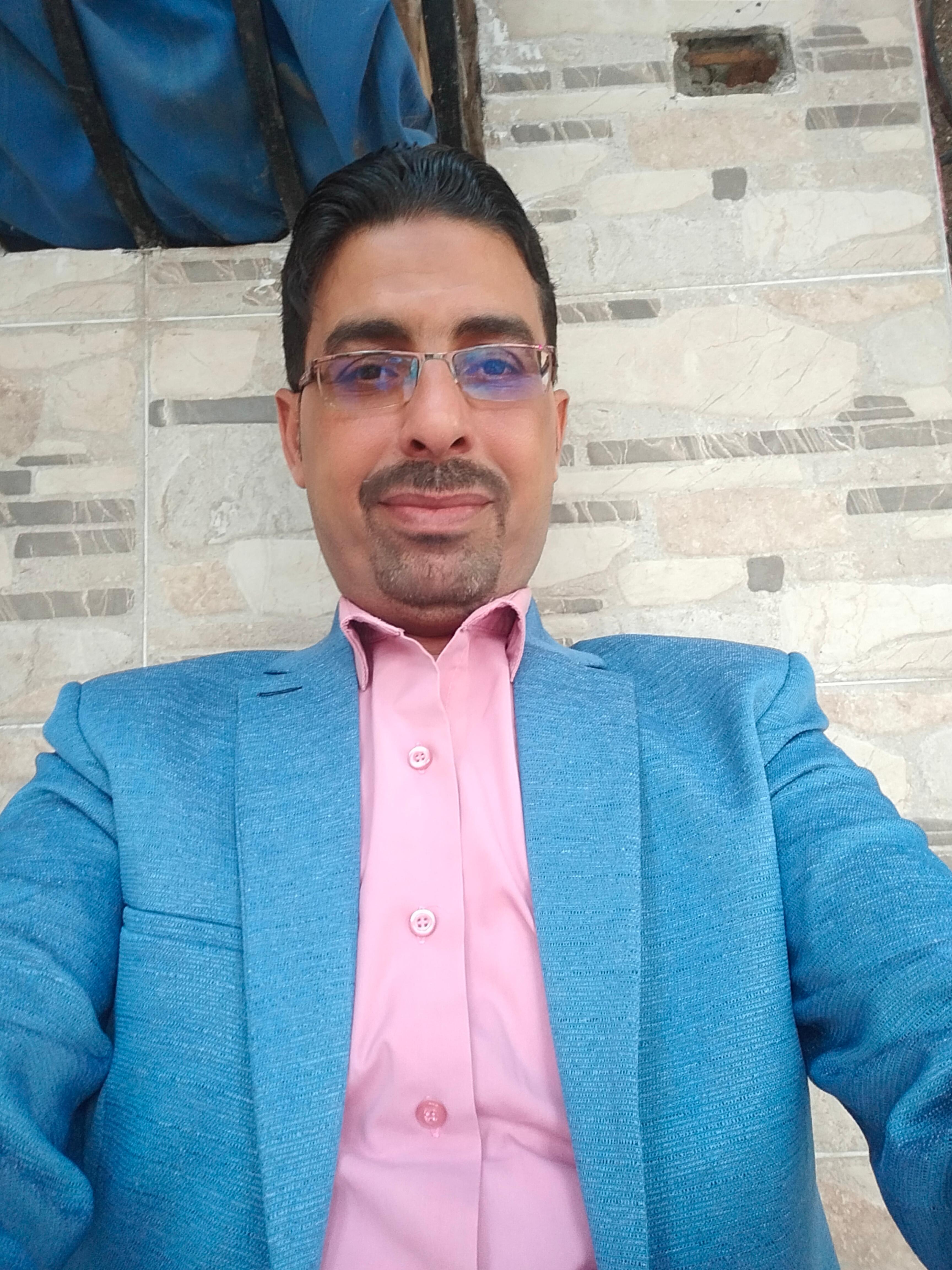 مصطفى عبداللطيف السمطى